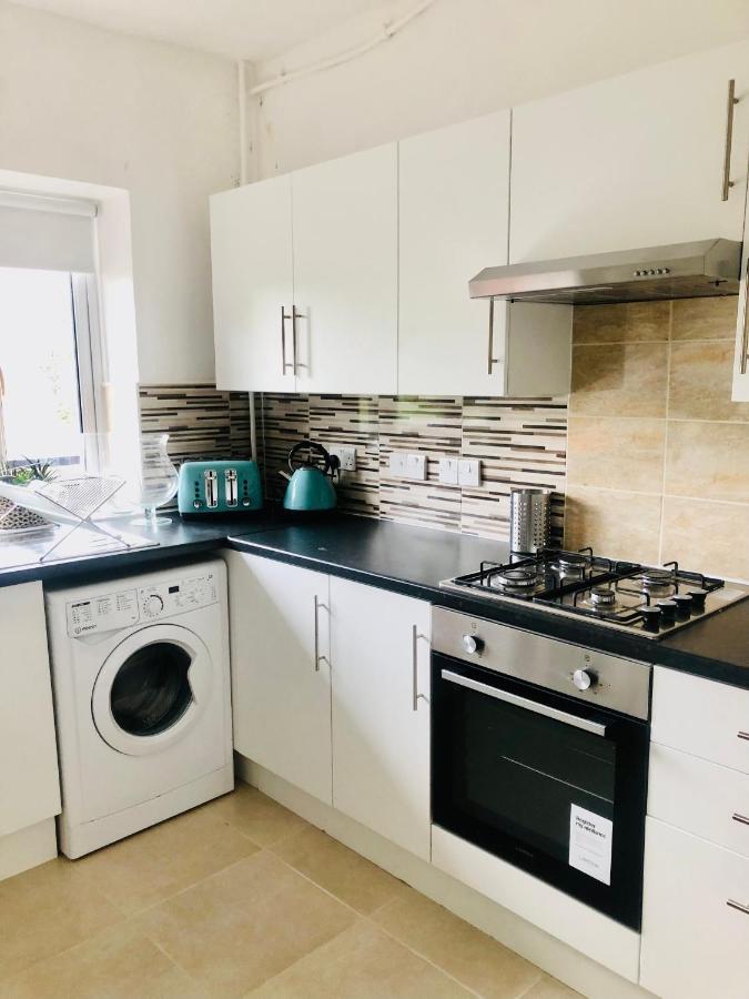 City Location- 2 Bedroom Apartment Лондон Экстерьер фото